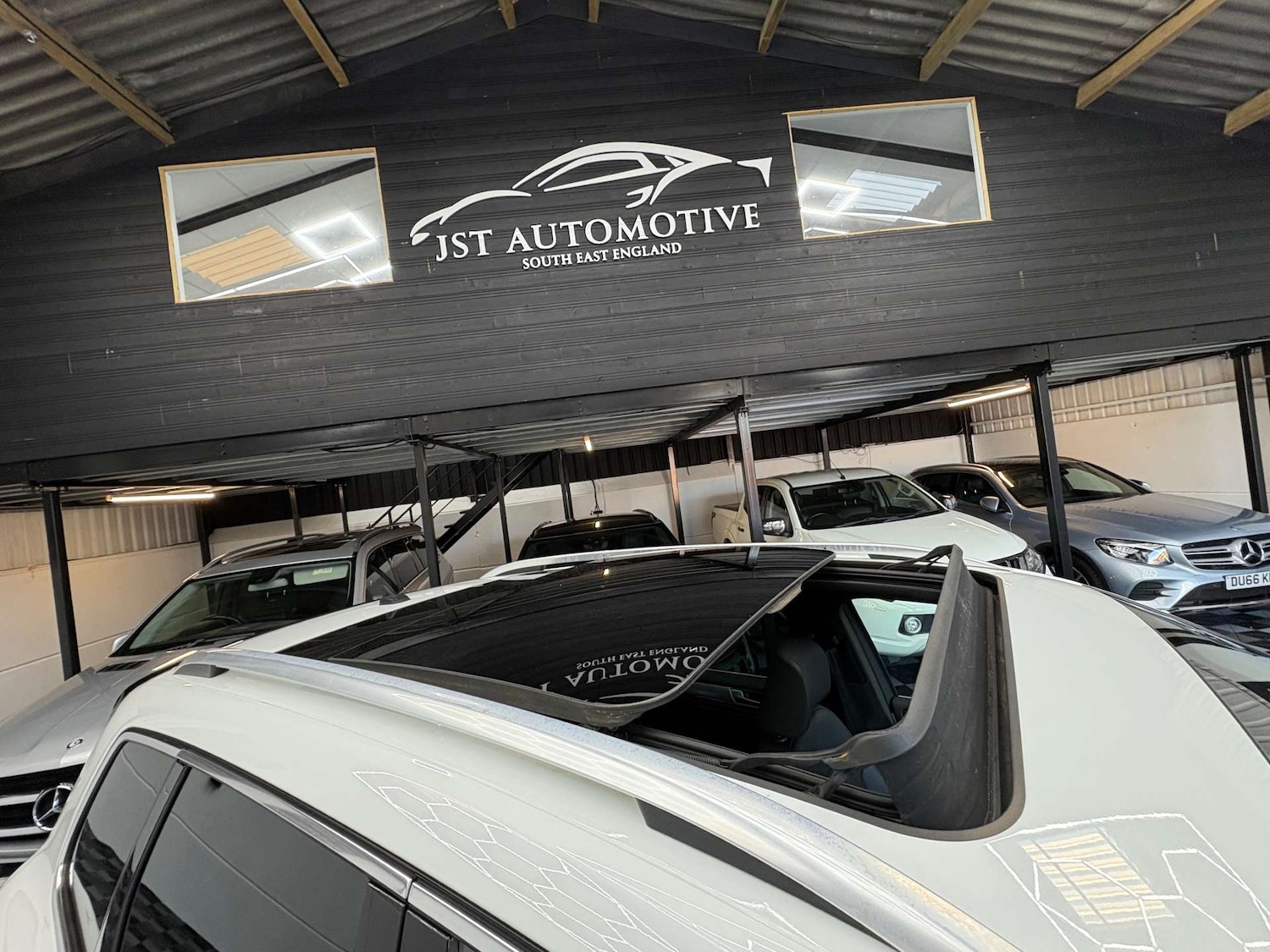 Used Volkswagen Touareg 2016 for sale - 76693594: Photo 14