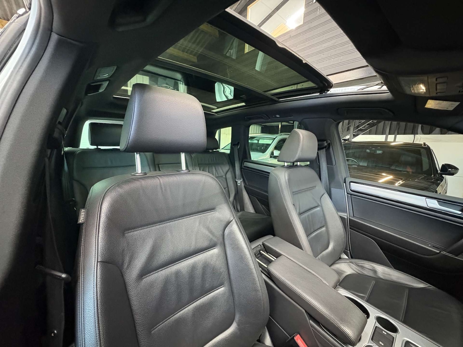 Used Volkswagen Touareg 2016 for sale - 76693594: Photo 16