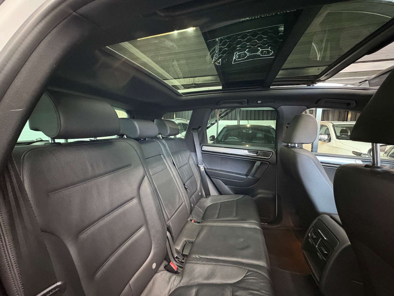 Used Volkswagen Touareg 2016 for sale - 76693594: Photo 26