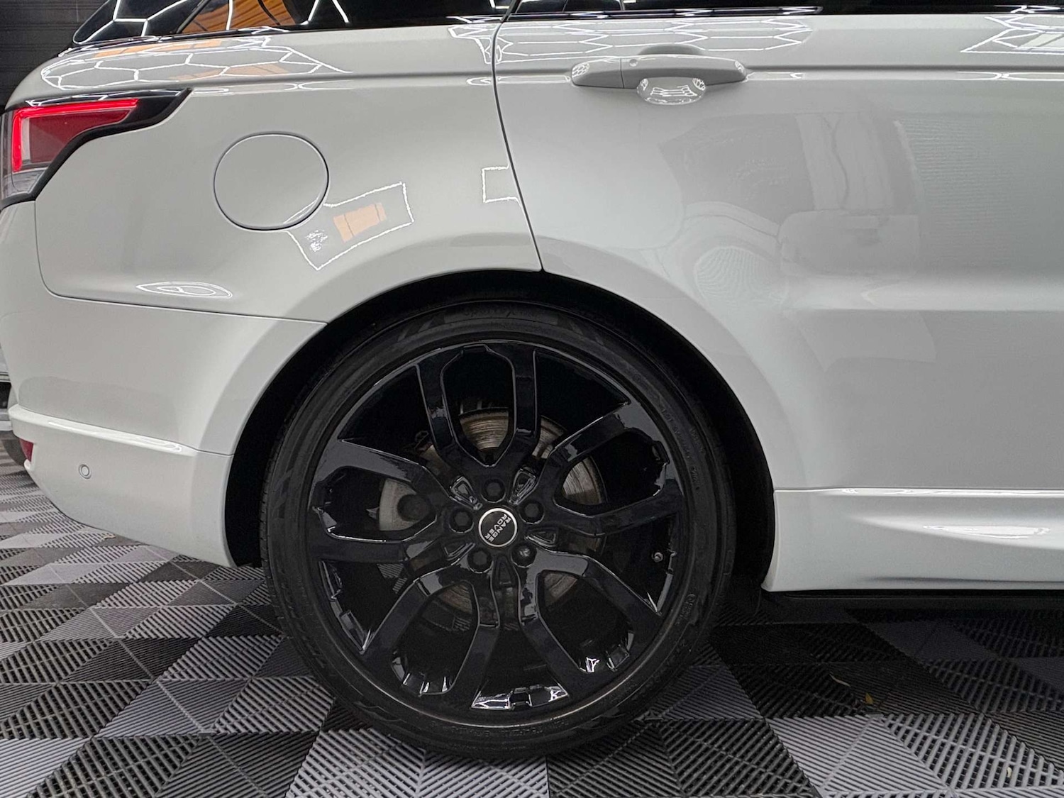 Used Land Rover Range Rover Sport 2017 for sale - 76859430: Photo 12