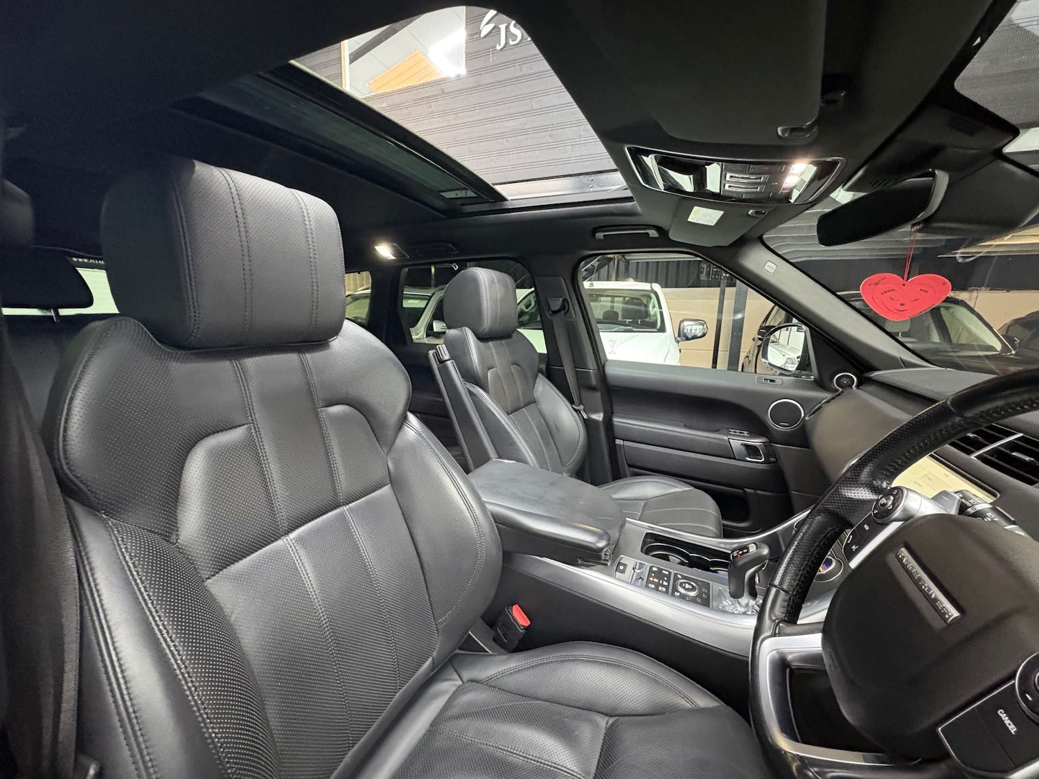 Used Land Rover Range Rover Sport 2017 for sale - 76859430: Photo 30