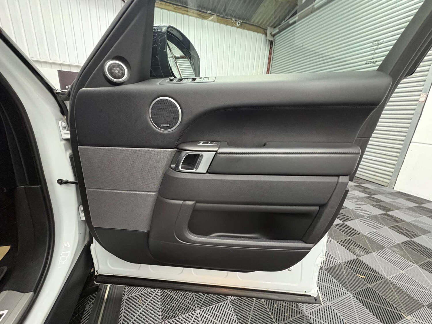 Used Land Rover Range Rover Sport 2017 for sale - 76859430: Photo 31