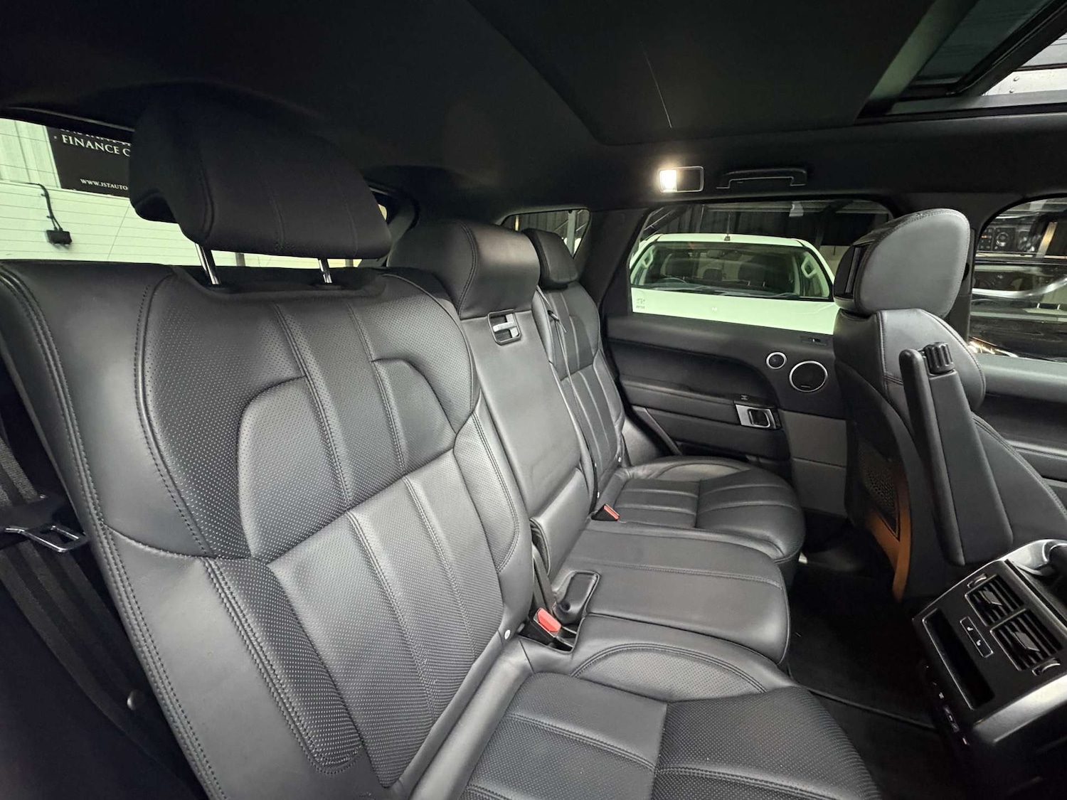 Used Land Rover Range Rover Sport 2017 for sale - 76859430: Photo 32