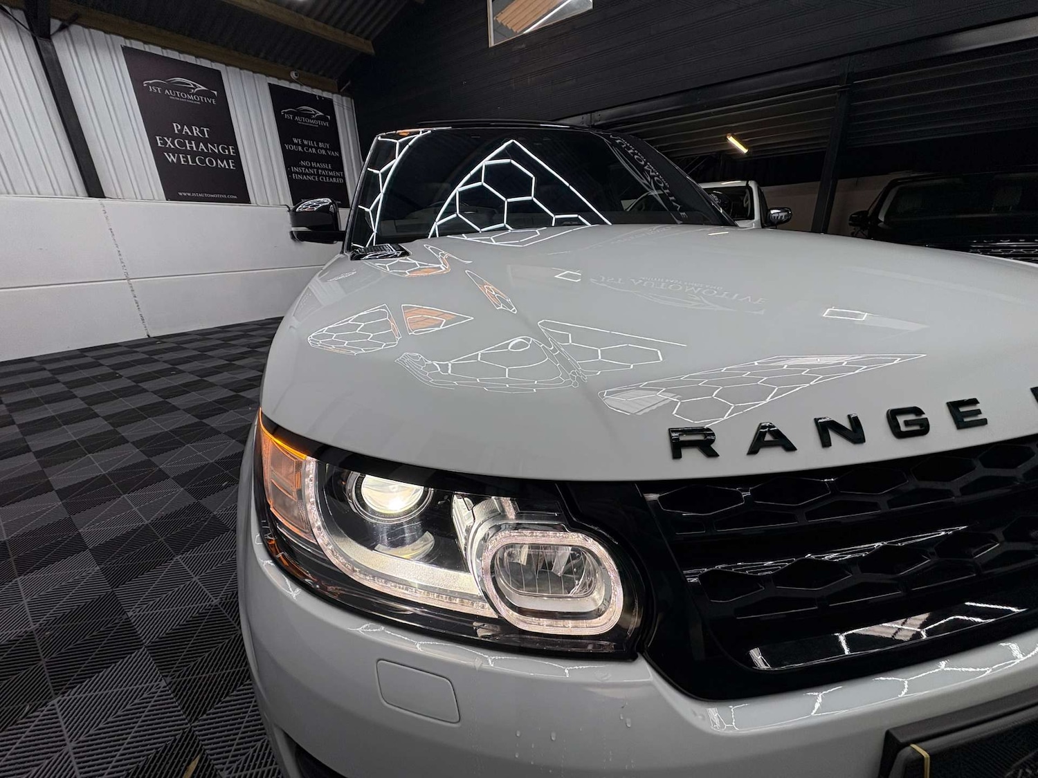 Used Land Rover Range Rover Sport 2017 for sale - 76859430: Photo 9