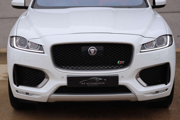 Used Jaguar F-Pace 2017 for sale - 76304390: Photo 11