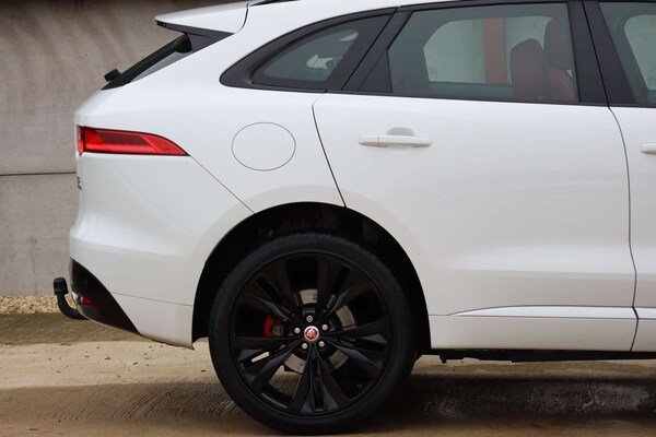 Used Jaguar F-Pace 2017 for sale - 76304390: Photo 16