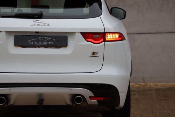 Used Jaguar F-Pace 2017 for sale - 76304390: Photo 22