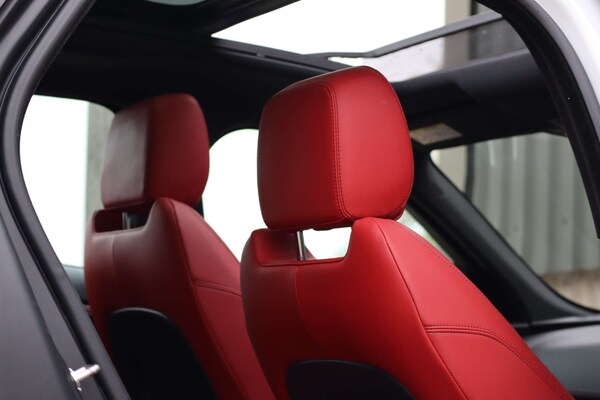 Used Jaguar F-Pace 2017 for sale - 76304390: Photo 31