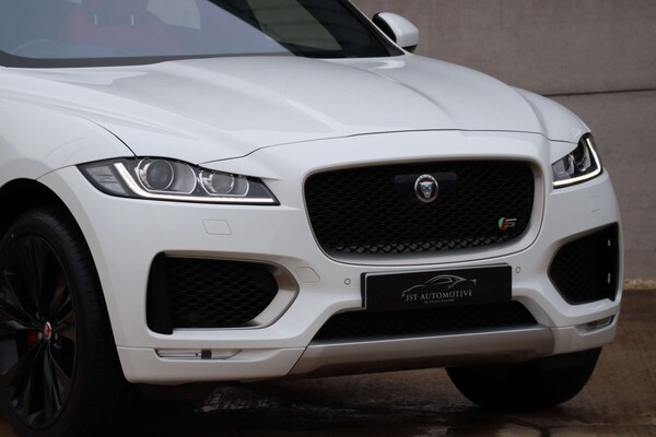 Used Jaguar F-Pace 2017 for sale - 76304390: Photo 4