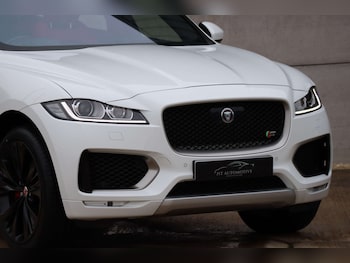 Used Jaguar F-Pace 2017 for sale - 76304390: Photo 4