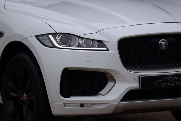 Used Jaguar F-Pace 2017 for sale - 76304390: Photo 7