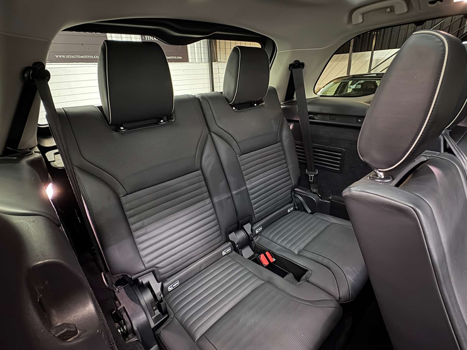 Used Land Rover Discovery 2017 for sale - 76404386: Photo 13