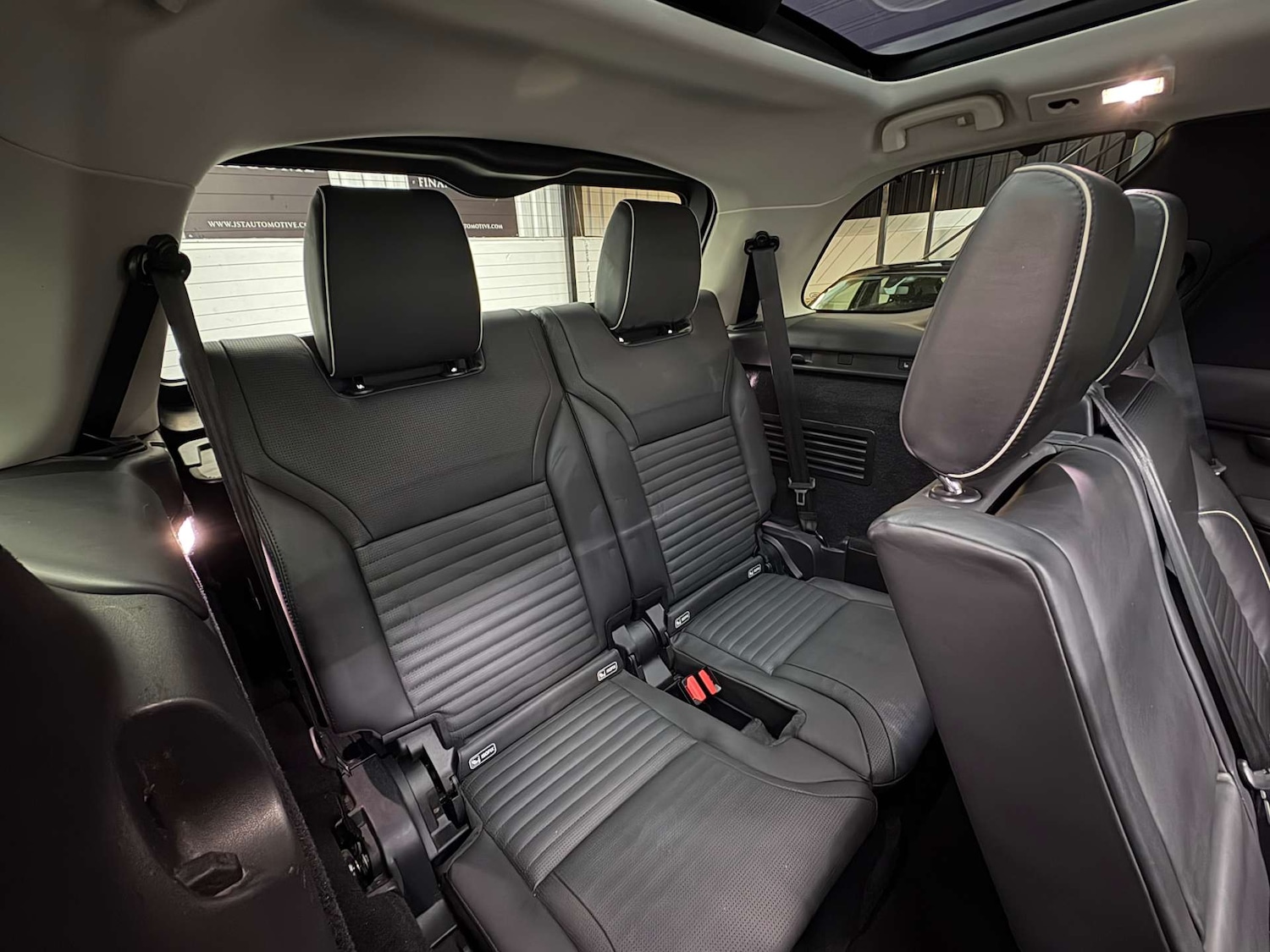 Used Land Rover Discovery 2017 for sale - 76404386: Photo 14