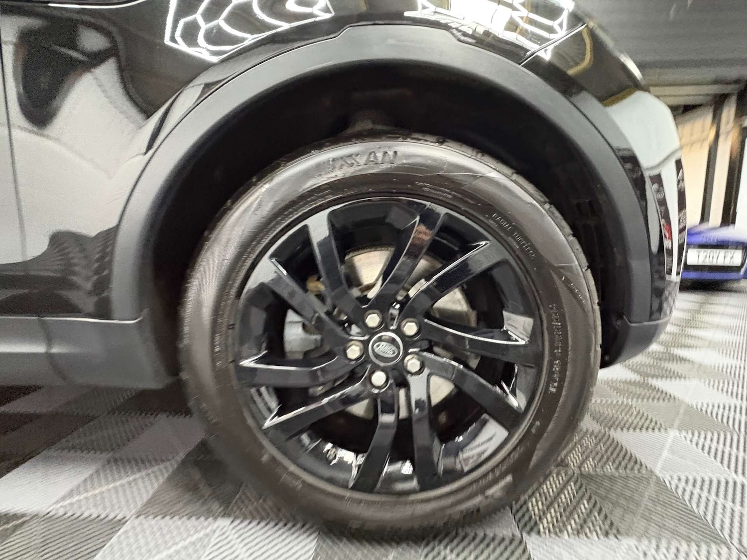 Used Land Rover Discovery 2017 for sale - 76404386: Photo 19