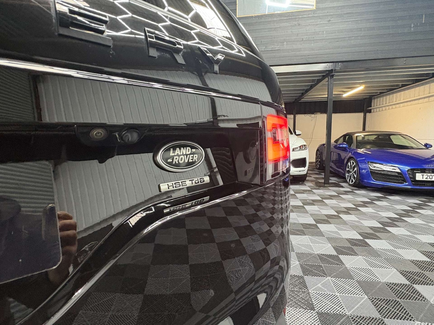 Used Land Rover Discovery 2017 for sale - 76404386: Photo 23