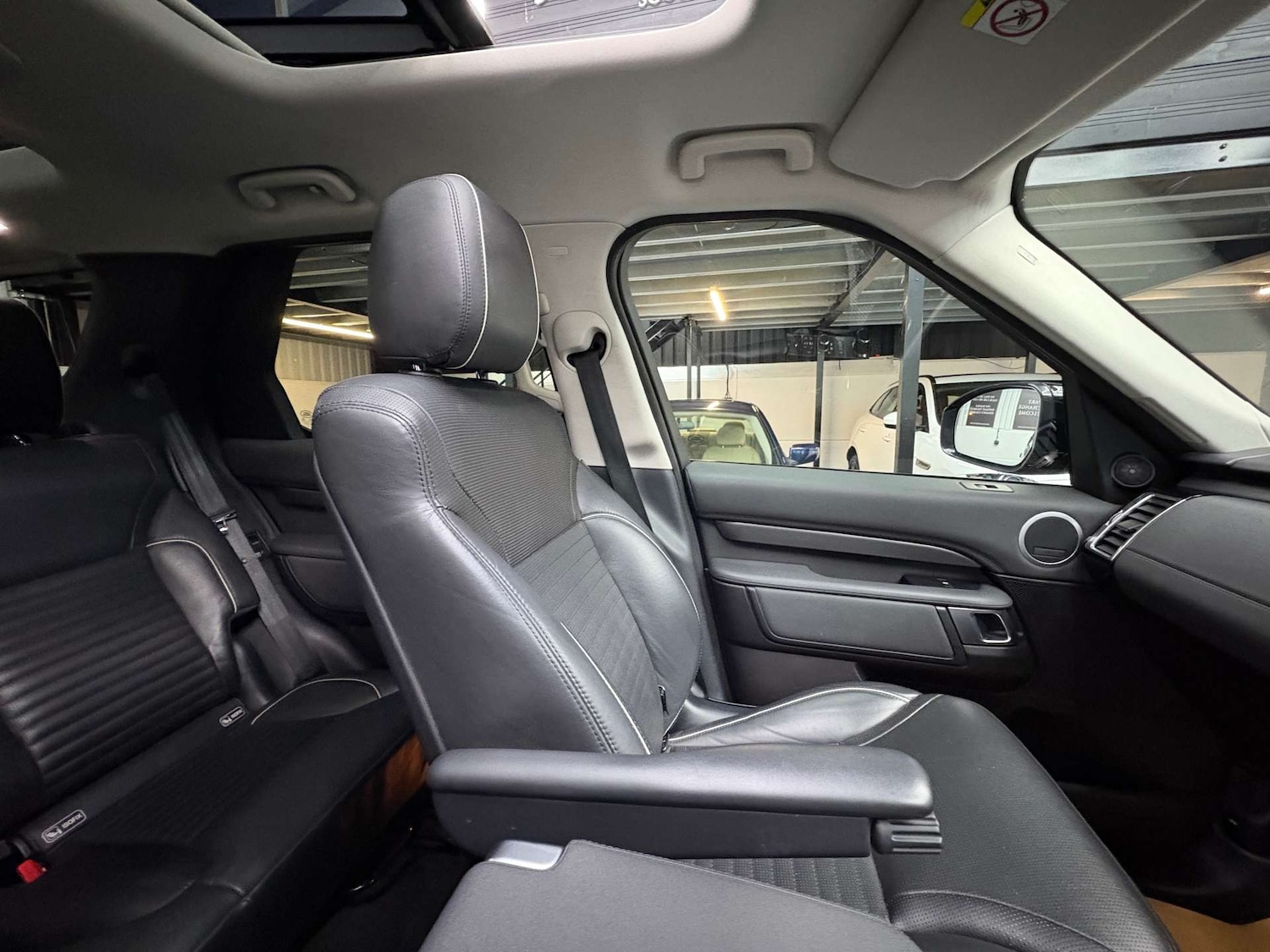 Used Land Rover Discovery 2017 for sale - 76404386: Photo 36