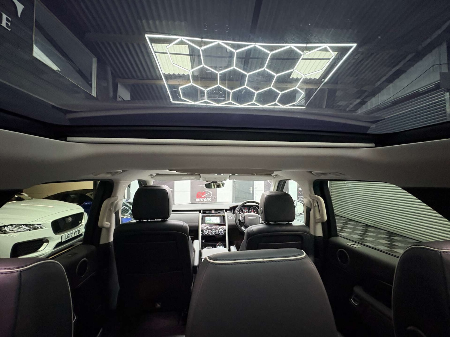 Used Land Rover Discovery 2017 for sale - 76404386: Photo 44