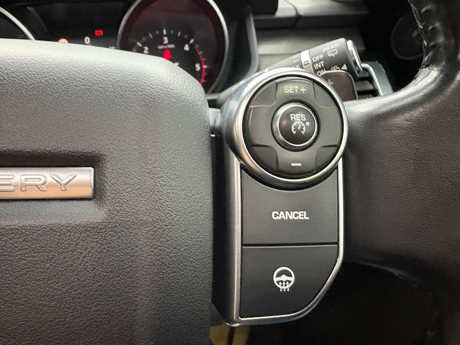 Used Land Rover Discovery 2017 for sale - 76404386: Photo 45