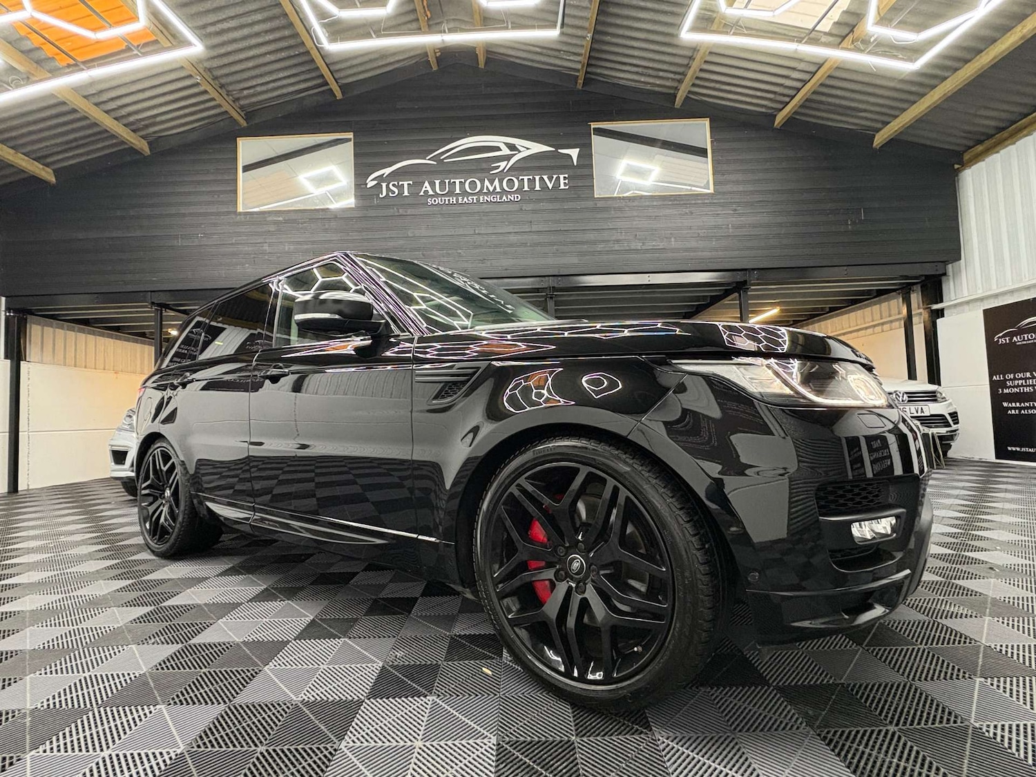 Used Land Rover Range Rover Sport 2017 for sale - 76829769: Photo 11