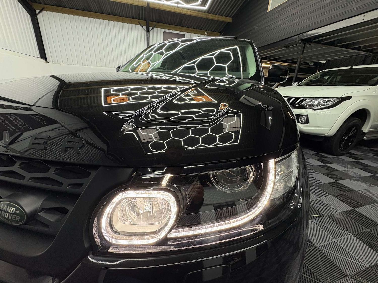 Used Land Rover Range Rover Sport 2017 for sale - 76829769: Photo 15