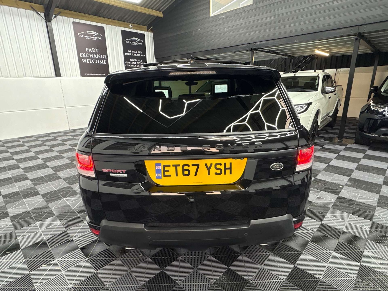 Used Land Rover Range Rover Sport 2017 for sale - 76829769: Photo 16