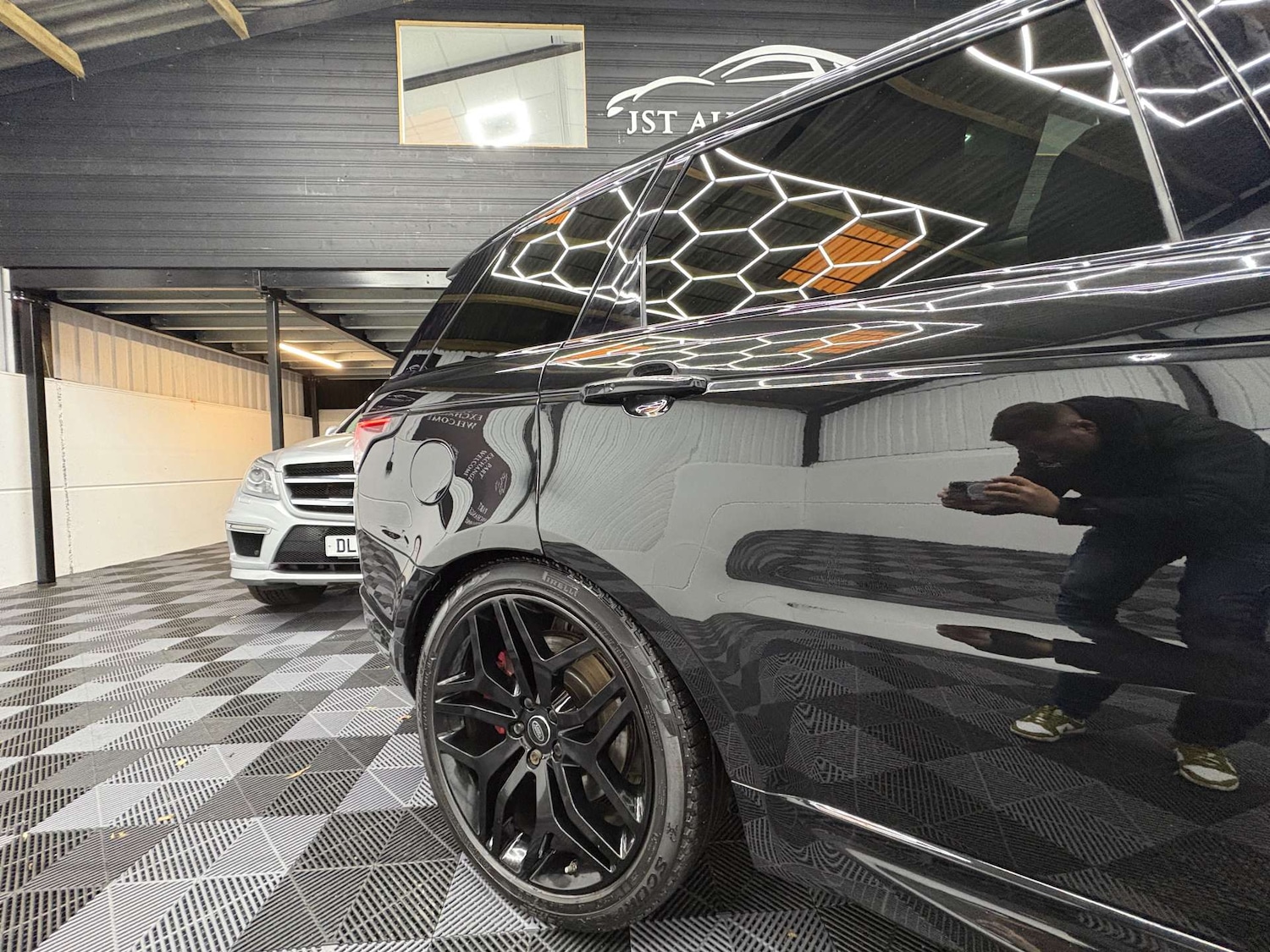 Used Land Rover Range Rover Sport 2017 for sale - 76829769: Photo 18