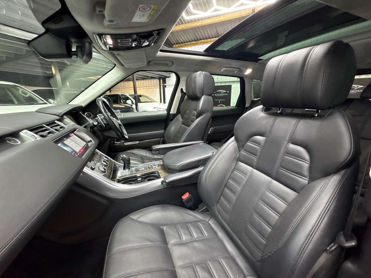 Used Land Rover Range Rover Sport 2017 for sale - 76829769: Photo 24