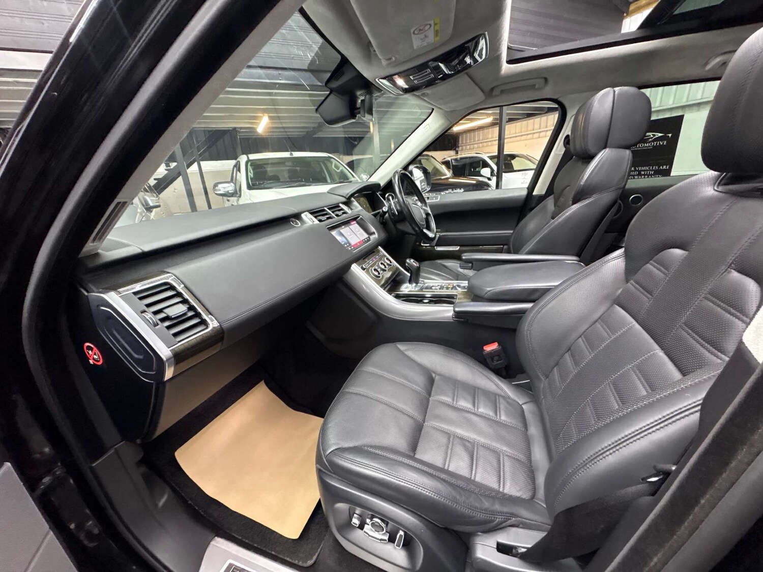 Used Land Rover Range Rover Sport 2017 for sale - 76829769: Photo 38