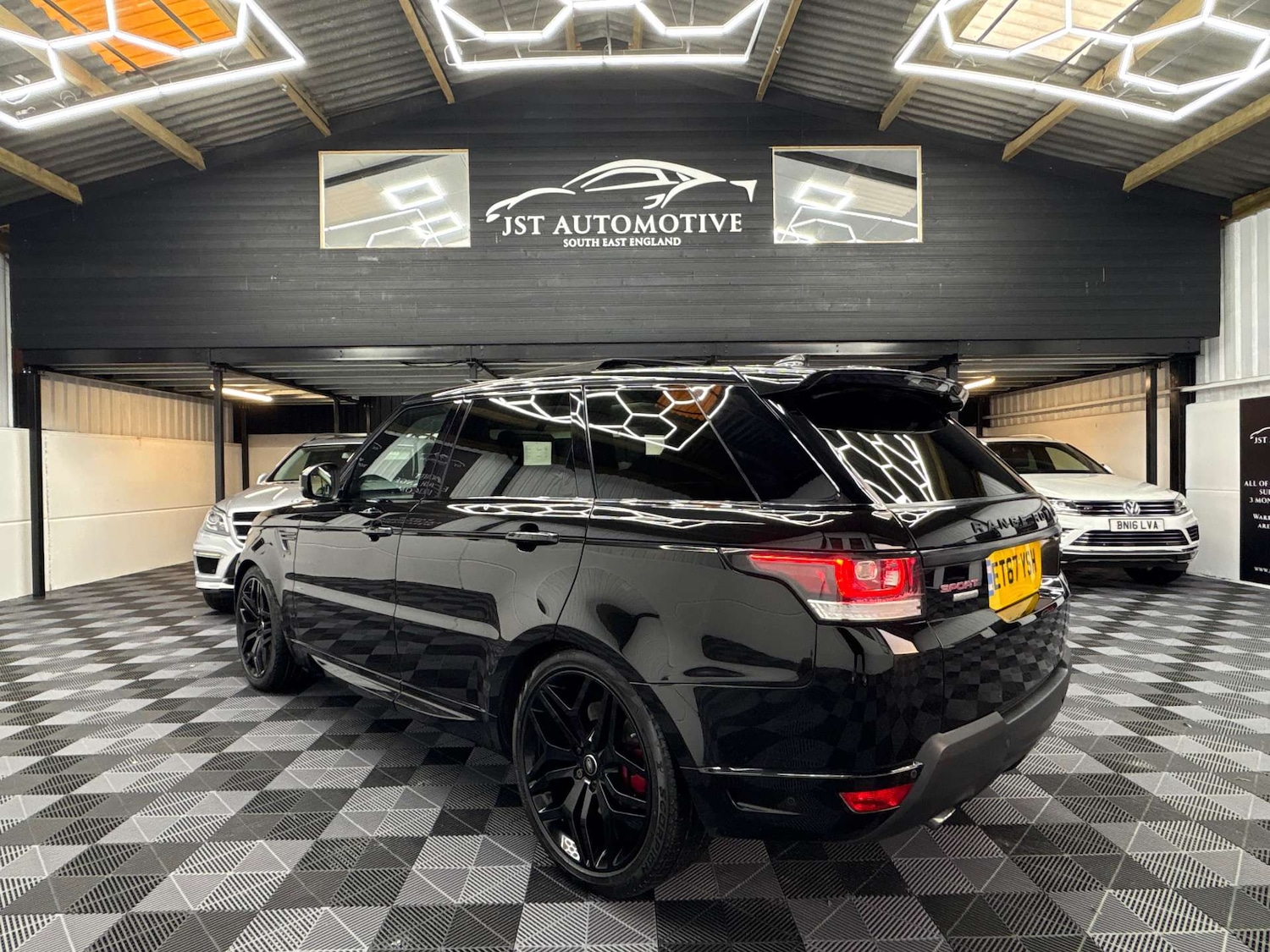 Used Land Rover Range Rover Sport 2017 for sale - 76829769: Photo 7