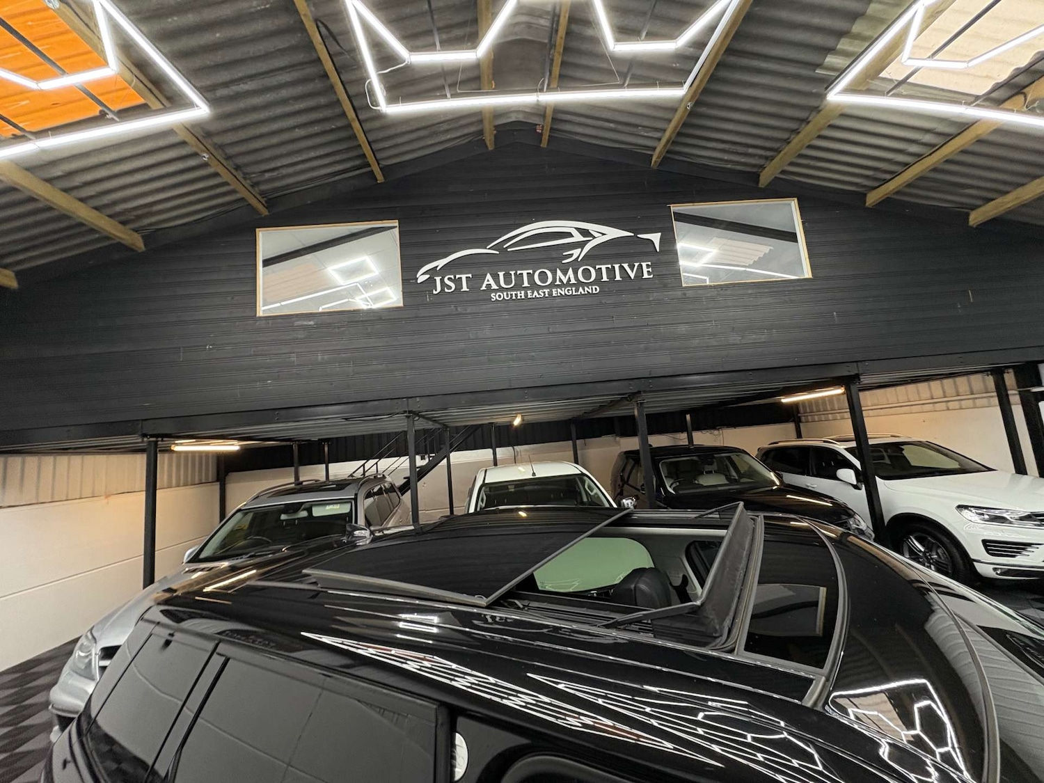 Used Land Rover Range Rover Sport 2017 for sale - 76829769: Photo 8