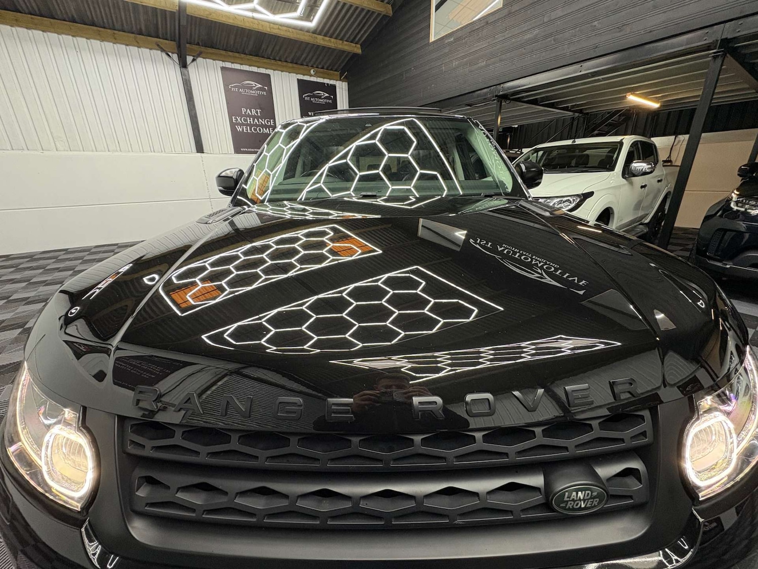 Used Land Rover Range Rover Sport 2017 for sale - 76829769: Photo 9