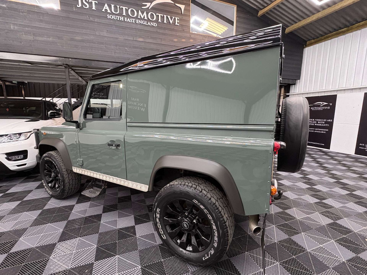 Used Land Rover Defender 2012 for sale - 77655665: Photo 10