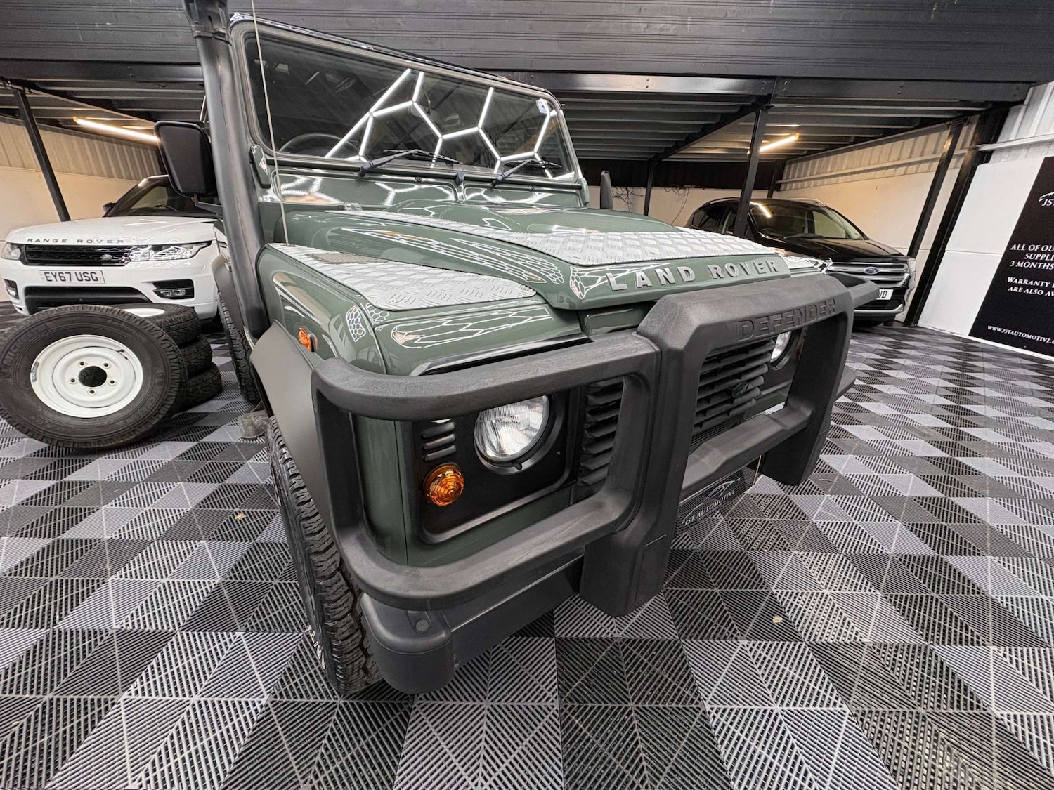 Used Land Rover Defender 2012 for sale - 77655665: Photo 18