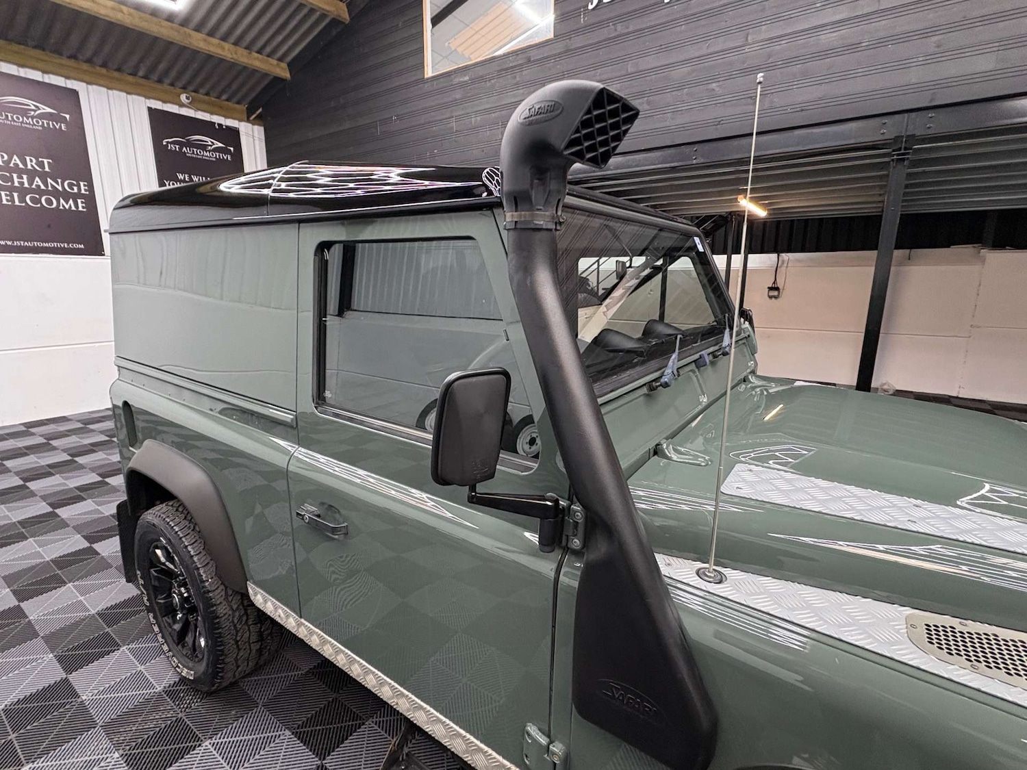 Used Land Rover Defender 2012 for sale - 77655665: Photo 19