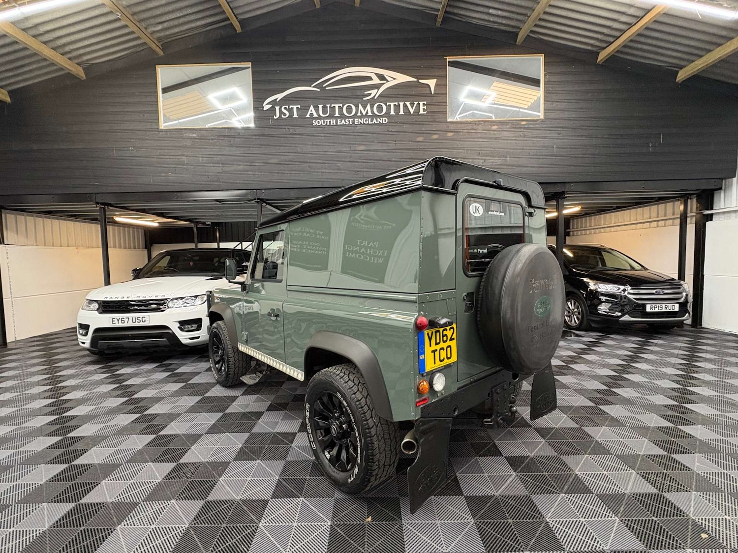 Used Land Rover Defender 2012 for sale - 77655665: Photo 5