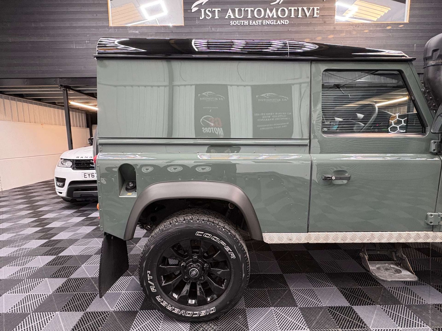 Used Land Rover Defender 2012 for sale - 77655665: Photo 8