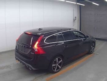 Used Volvo V60 2016 for sale - 79692917: Photo