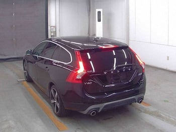 Used Volvo V60 2016 for sale - 79692917: Photo