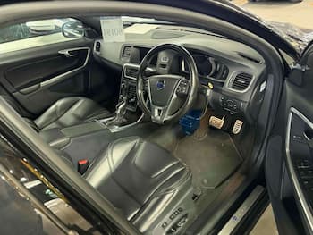 Used Volvo V60 2016 for sale - 79692917: Photo