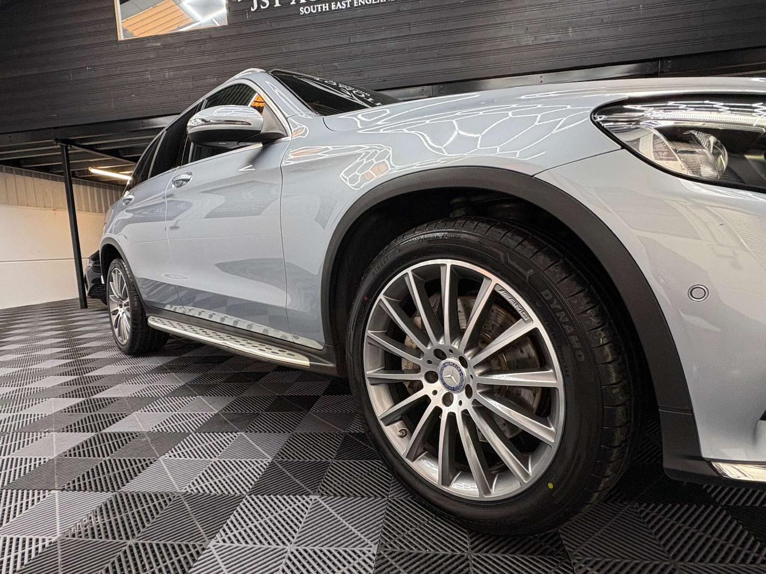 Used Mercedes-Benz GLC 2016 for sale - 76391880: Photo 3