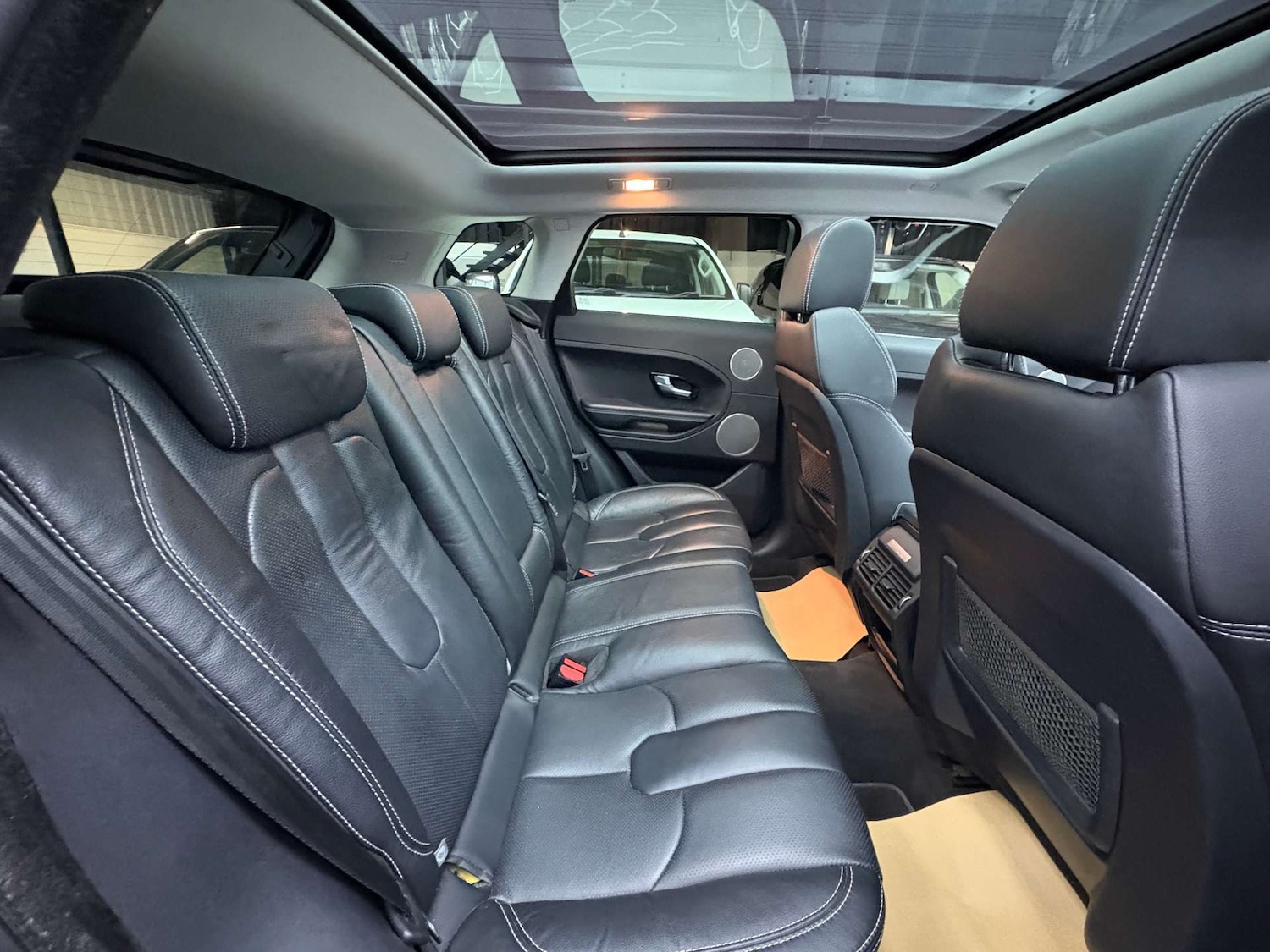 Used Land Rover Range Rover Evoque 2015 for sale - 76969179: Photo 32