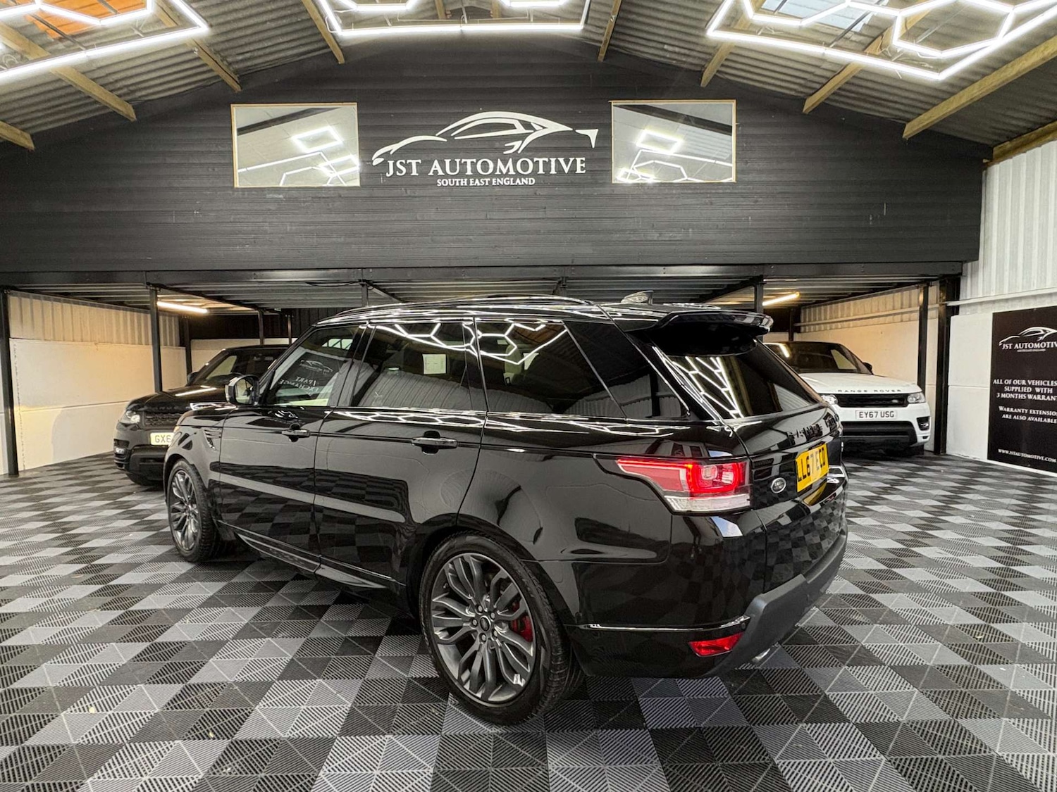 Used Land Rover Range Rover Sport 2017 for sale - 76961778: Photo 10