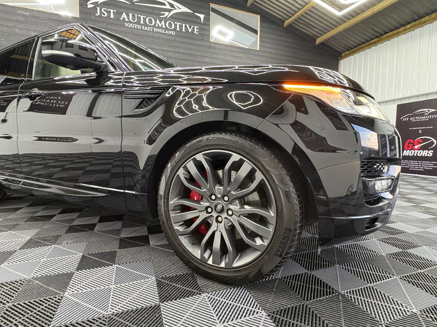 Used Land Rover Range Rover Sport 2017 for sale - 76961778: Photo 14