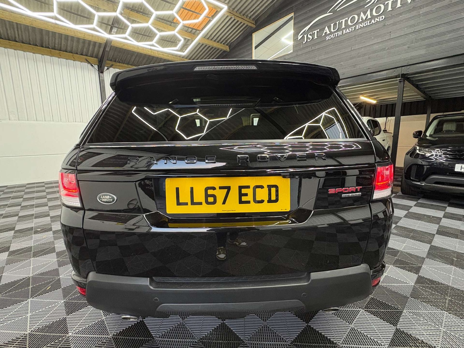 Used Land Rover Range Rover Sport 2017 for sale - 76961778: Photo 15