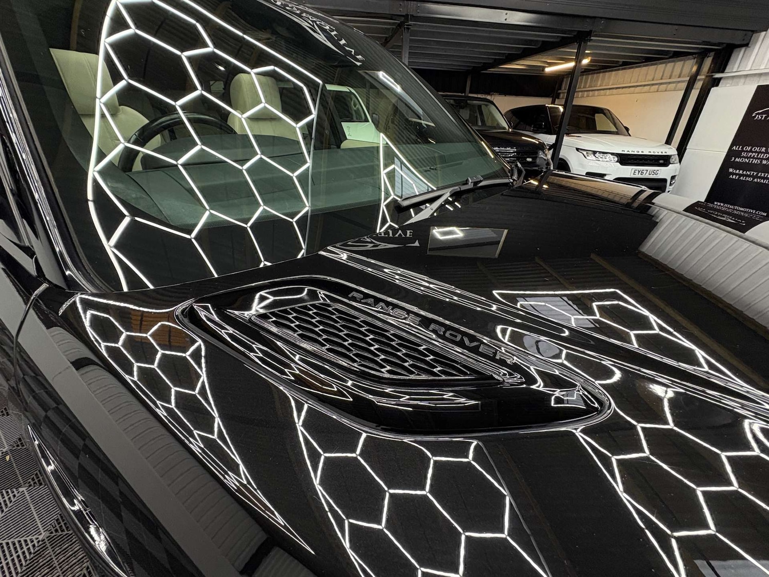 Used Land Rover Range Rover Sport 2017 for sale - 76961778: Photo 16