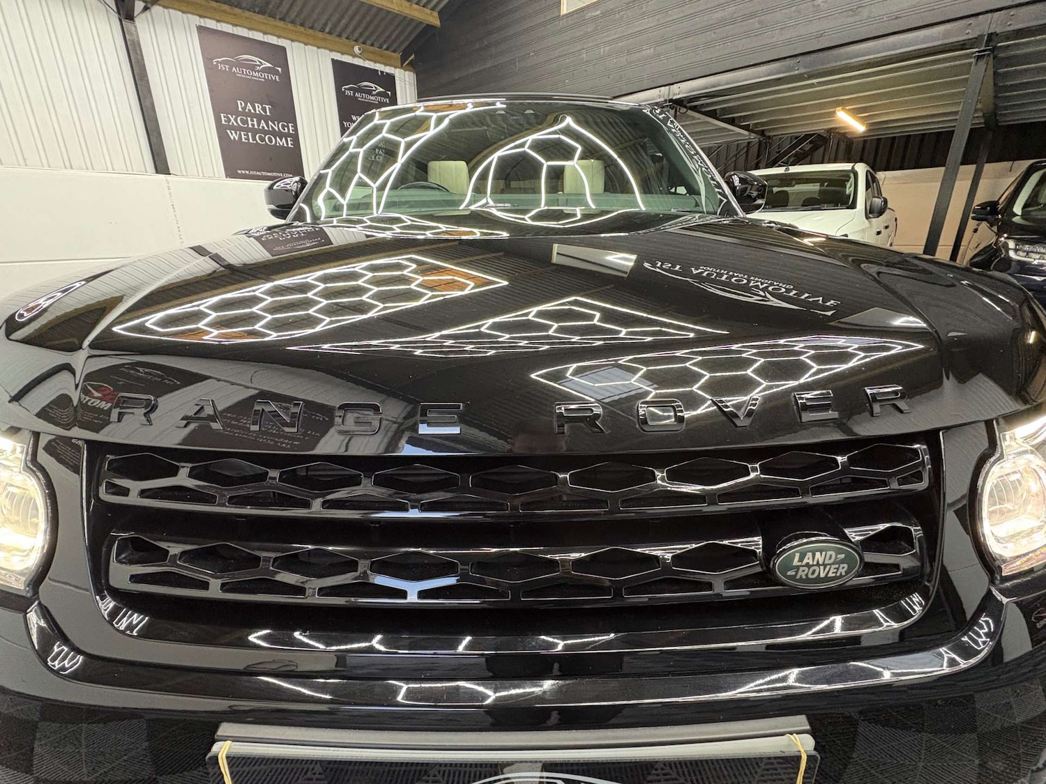 Used Land Rover Range Rover Sport 2017 for sale - 76961778: Photo 18