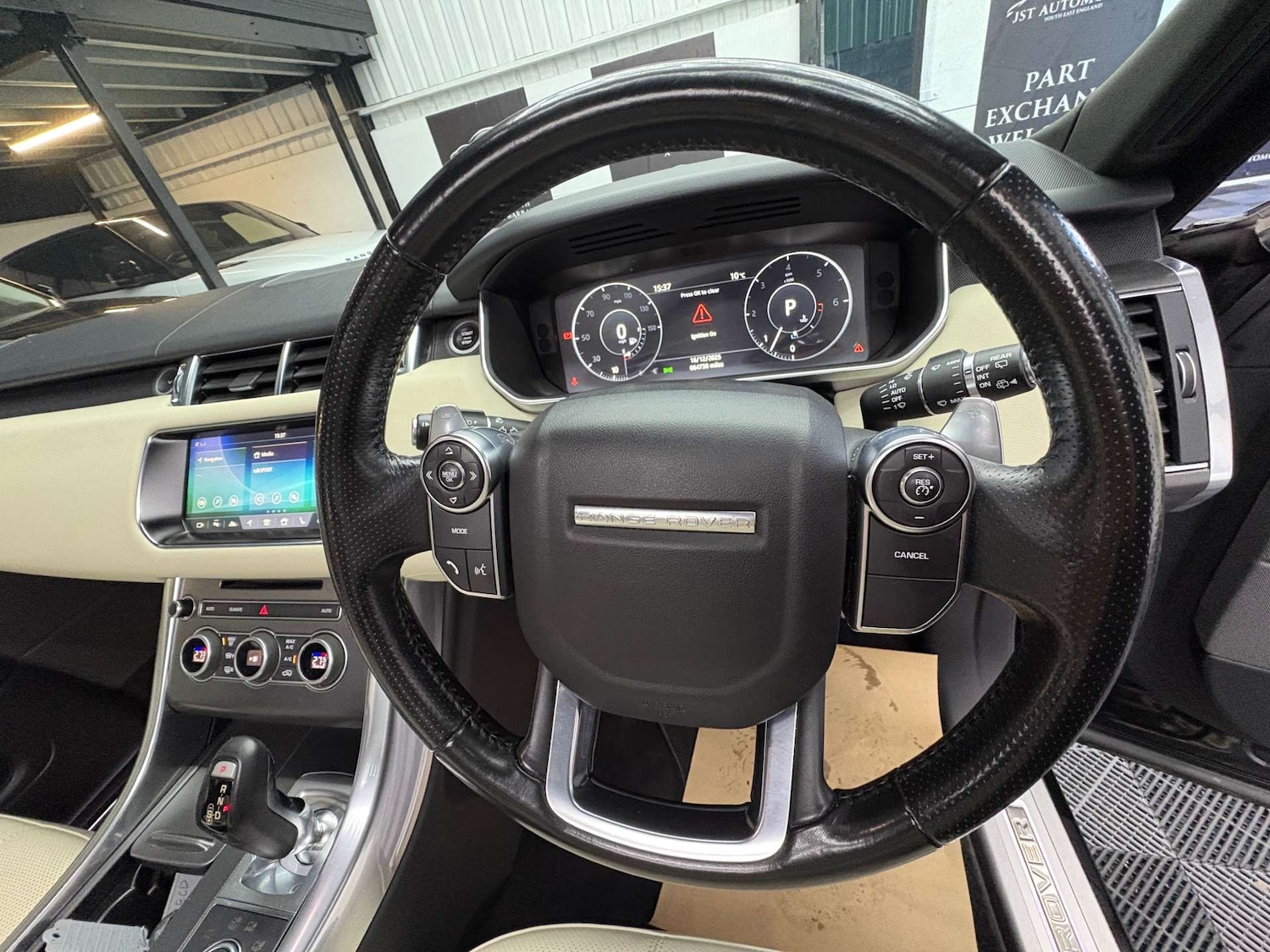 Used Land Rover Range Rover Sport 2017 for sale - 76961778: Photo 20