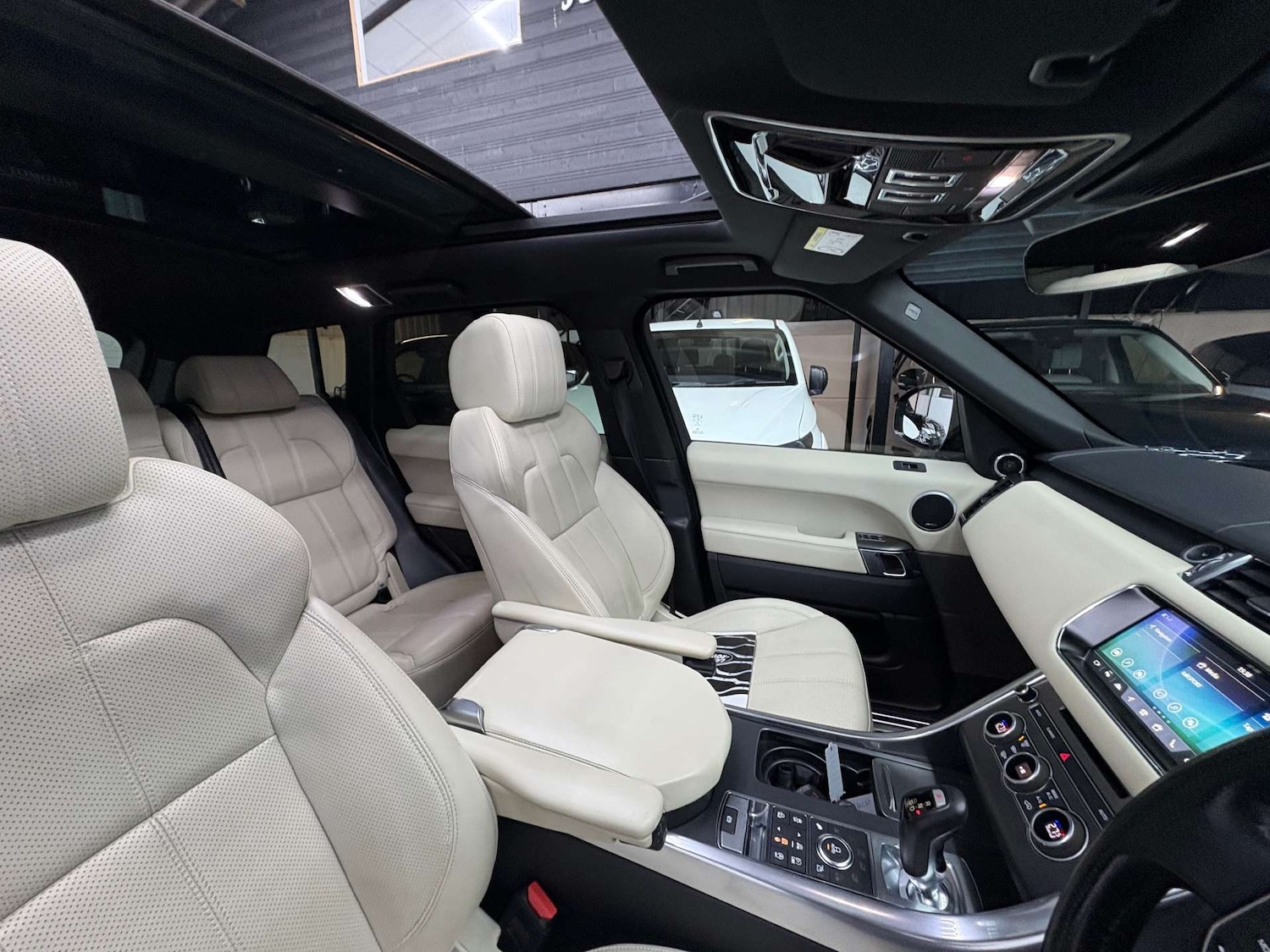 Used Land Rover Range Rover Sport 2017 for sale - 76961778: Photo 21