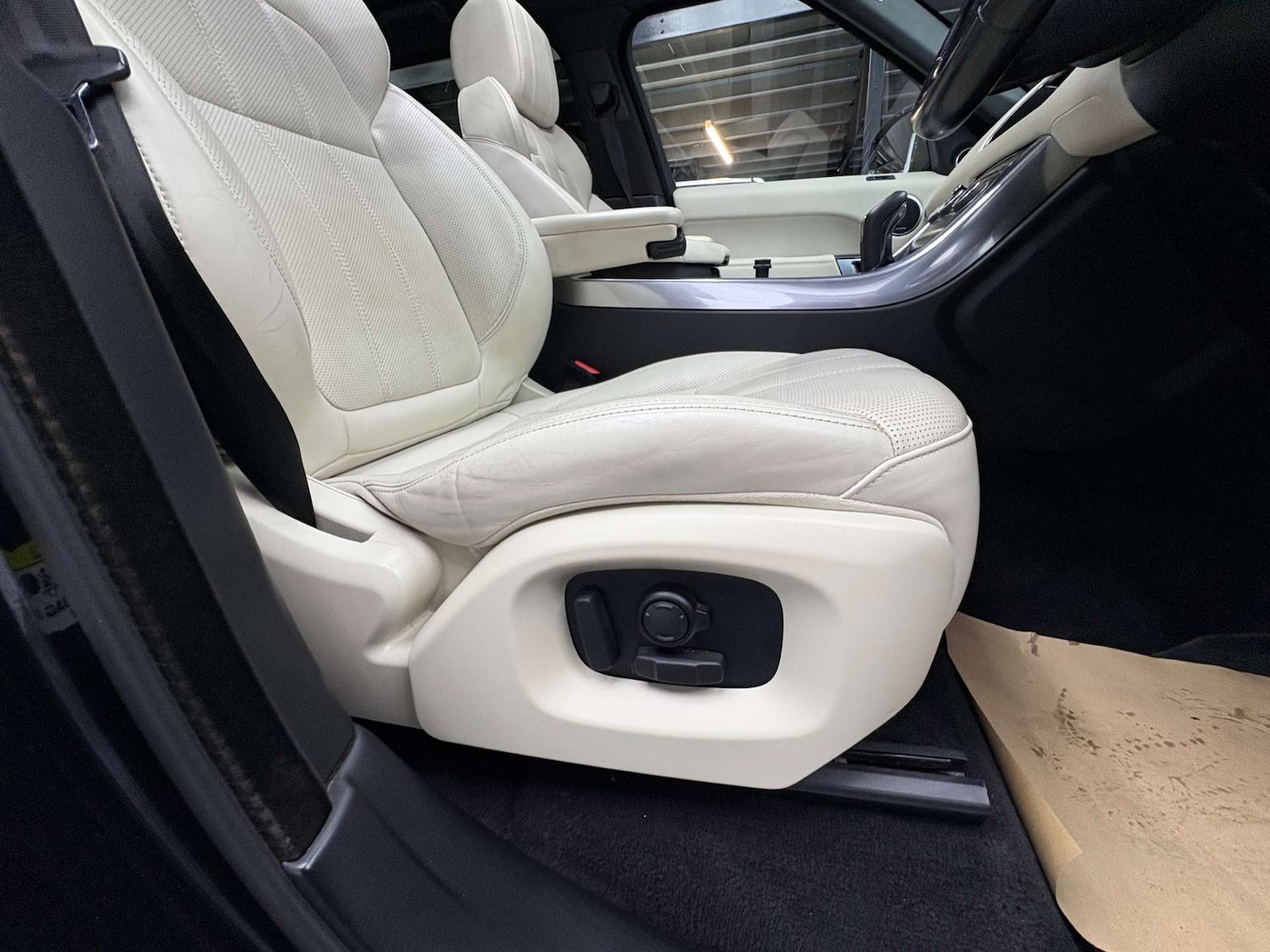 Used Land Rover Range Rover Sport 2017 for sale - 76961778: Photo 26