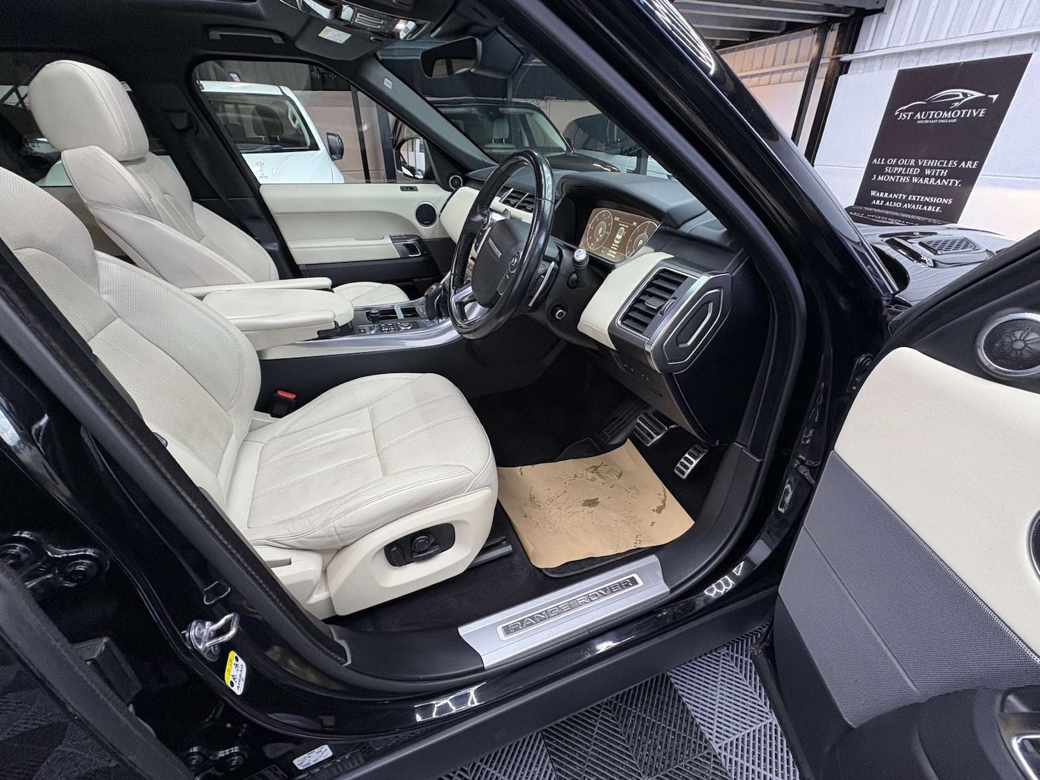 Used Land Rover Range Rover Sport 2017 for sale - 76961778: Photo 27